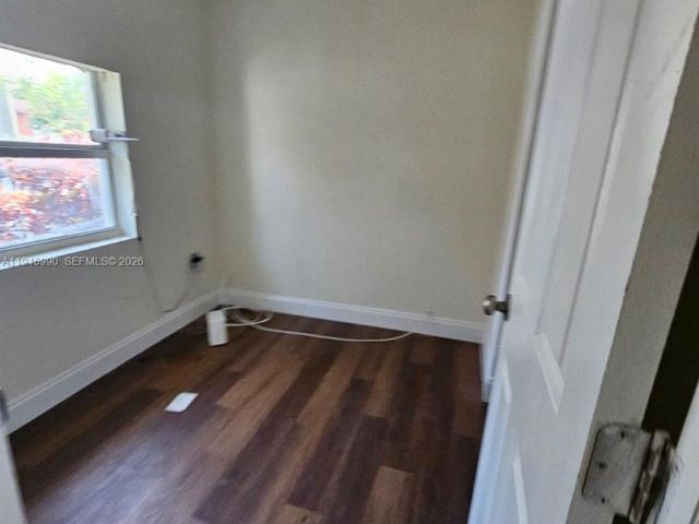 Продажа дома по адресу 1717 NW 69th St - фото 7511922