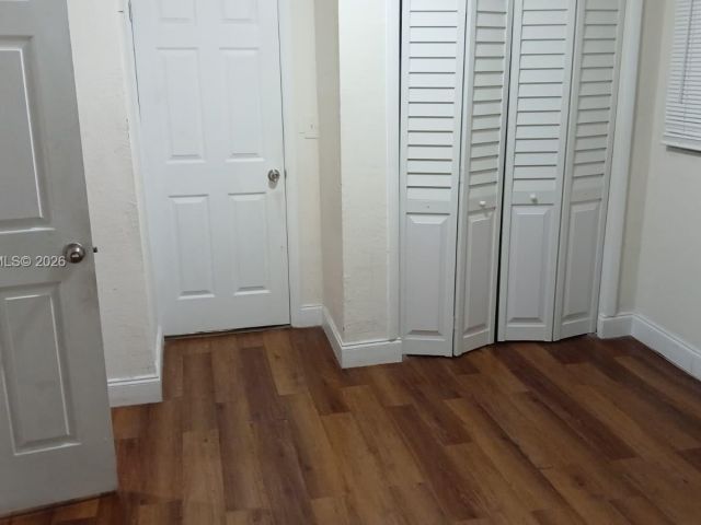 Продажа дома по адресу 1717 NW 69th St - фото 7511926