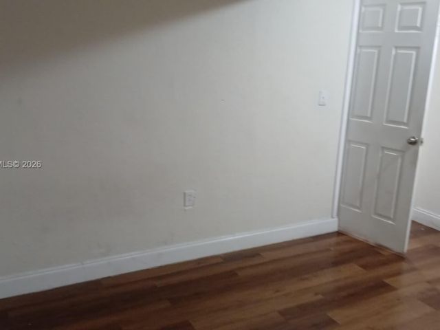 Продажа дома по адресу 1717 NW 69th St - фото 7511927