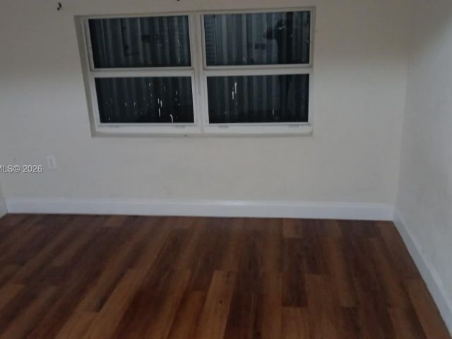 Продажа дома по адресу 1717 NW 69th St - фото 7511932