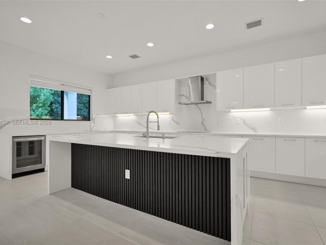 Продажа дома по адресу 10386 SW 57th Ct - фото 7517262