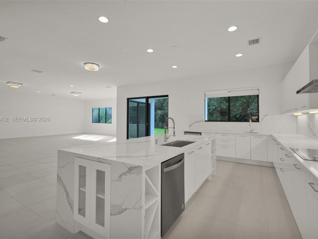 Продажа дома по адресу 10386 SW 57th Ct - фото 7517264