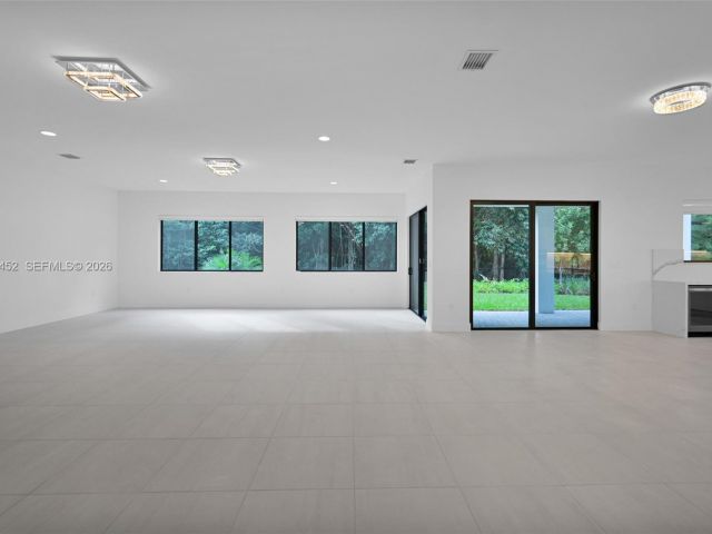 Продажа дома по адресу 10386 SW 57th Ct - фото 7517266