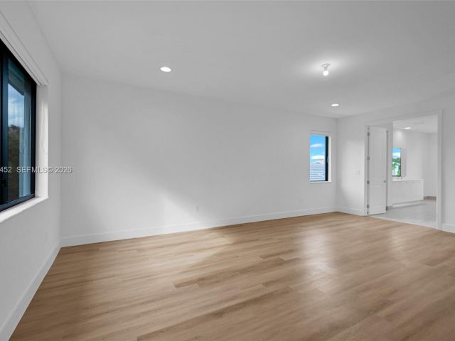 Продажа дома по адресу 10386 SW 57th Ct - фото 7517272