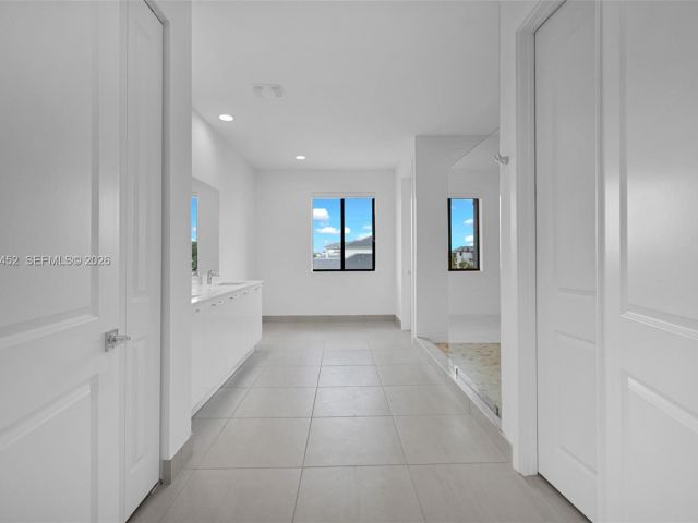 Продажа дома по адресу 10386 SW 57th Ct - фото 7517273