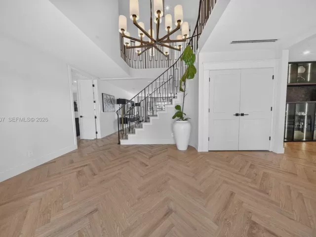 Продажа дома по адресу 4312 NE 22nd Ave - фото 7413634