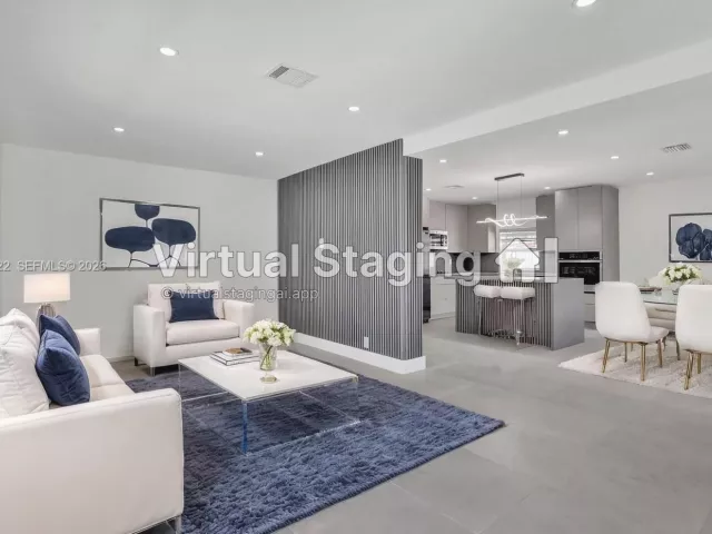 Продажа дома по адресу 1010 N 16th Ave - фото 7413142