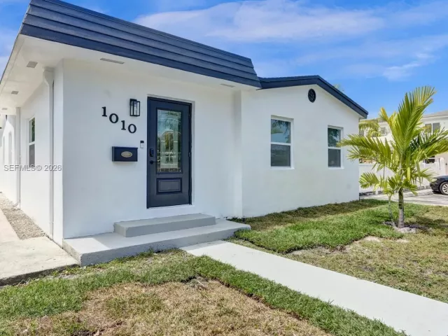 Продажа дома по адресу 1010 N 16th Ave - фото 7413160