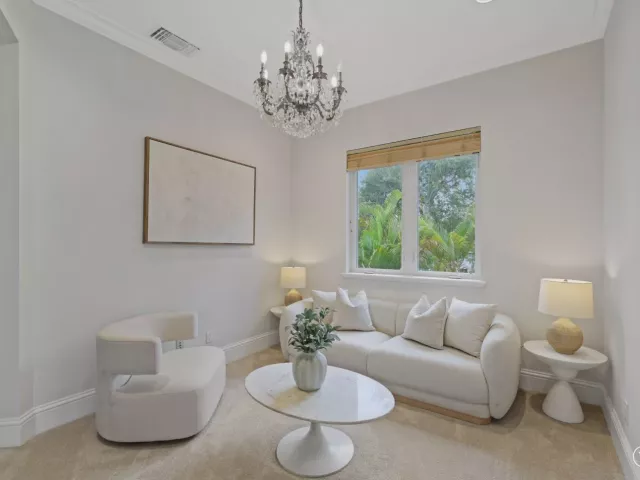 Продажа дома по адресу 501 Golden Harbour Drive - фото 9310818