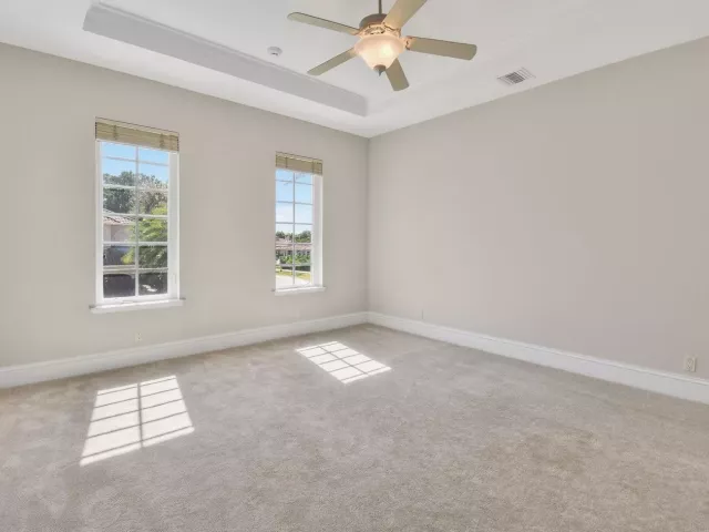 Продажа дома по адресу 501 Golden Harbour Drive - фото 9310821