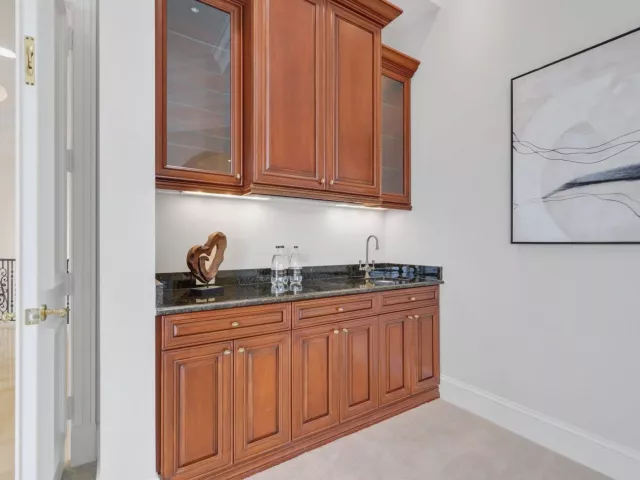 Продажа дома по адресу 501 Golden Harbour Drive - фото 9310823