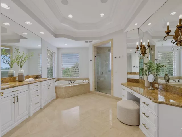 Продажа дома по адресу 501 Golden Harbour Drive - фото 9310826