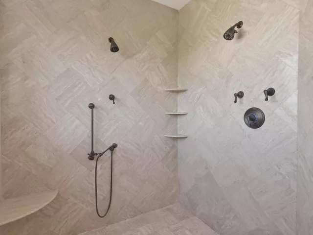 Продажа дома по адресу 501 Golden Harbour Drive - фото 9310828