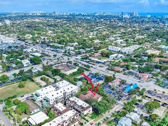 Продажа дома по адресу 499 SE 13th St 7E - фото 7411096