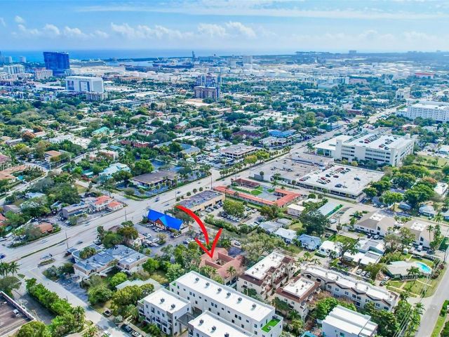 Продажа дома по адресу 499 SE 13th St 7E - фото 7411097