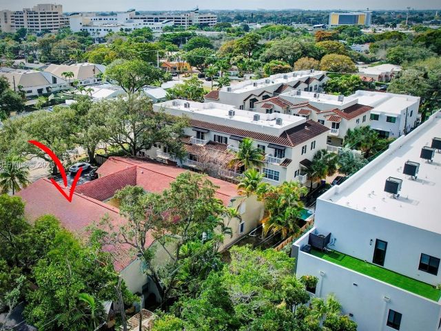 Продажа дома по адресу 499 SE 13th St 7E - фото 7411098