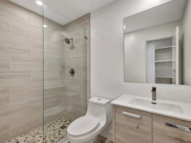 Продажа дома по адресу 499 SE 13th St 7E - фото 7411104