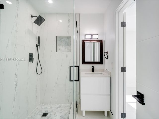 Продажа дома по адресу 1406 SW 104th Ct - фото 7509093