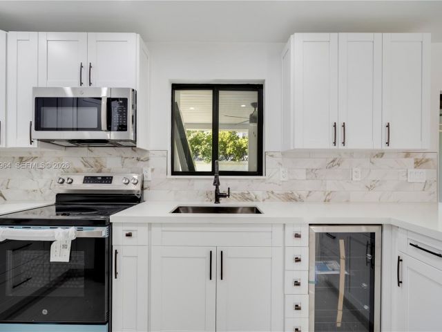 Продажа дома по адресу 1406 SW 104th Ct - фото 7509098