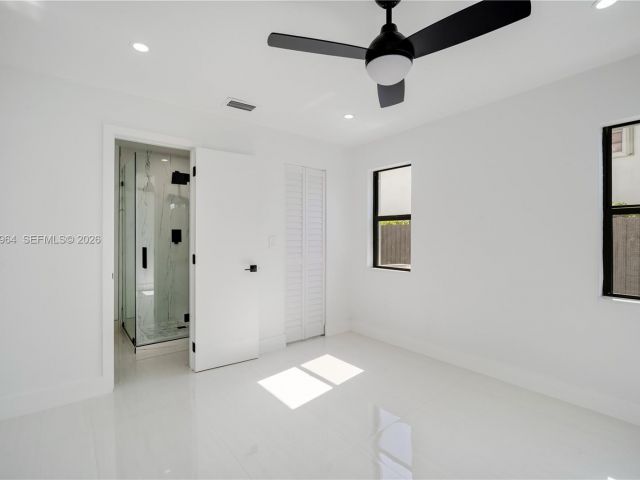 Продажа дома по адресу 1406 SW 104th Ct - фото 7509102