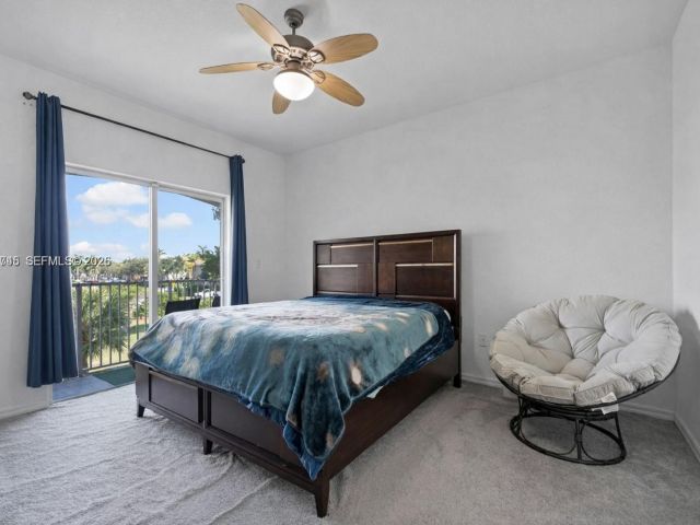 Дом в аренду по адресу 2467 SE 19th St - фото 7458521