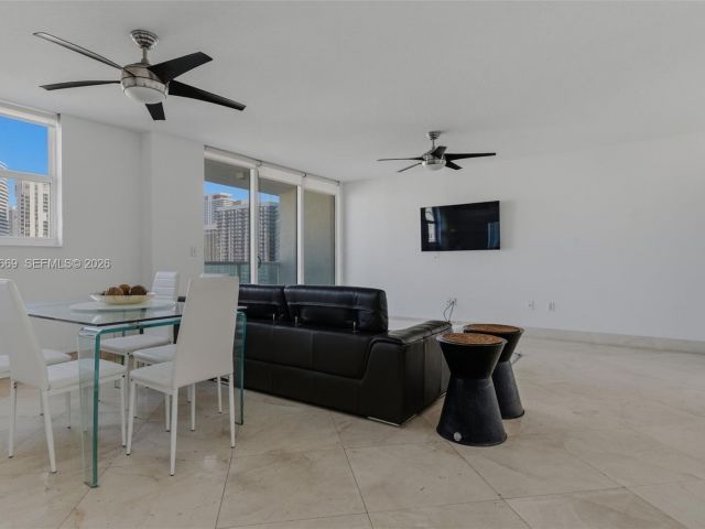 Квартира в аренду номер2301 - фото 7434837