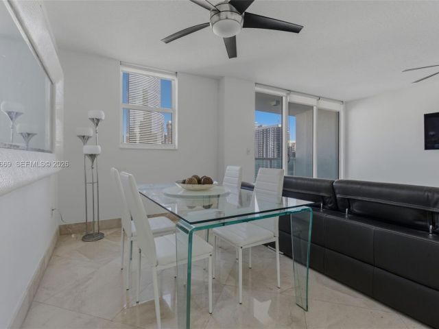 Квартира в аренду номер2301 - фото 7434851