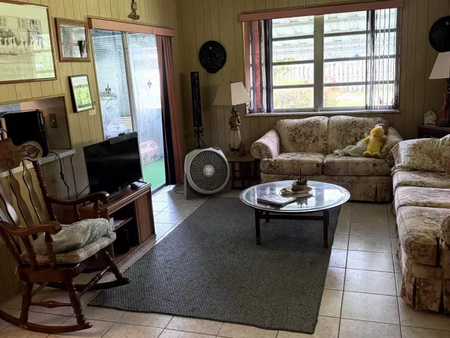 Продажа дома по адресу 626 S Crescent Drive - фото 9332253