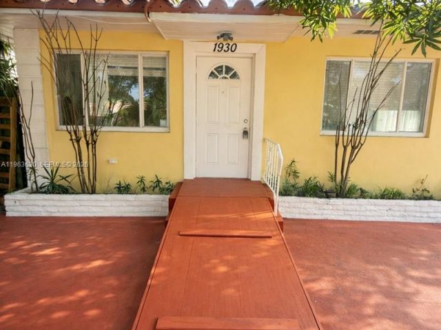 Продажа дома по адресу 1930 Pierce St - фото 7428076