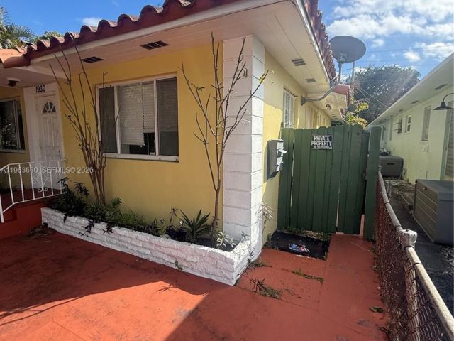 Продажа дома по адресу 1930 Pierce St - фото 7428077