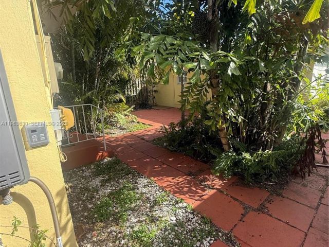 Продажа дома по адресу 1930 Pierce St - фото 7428082