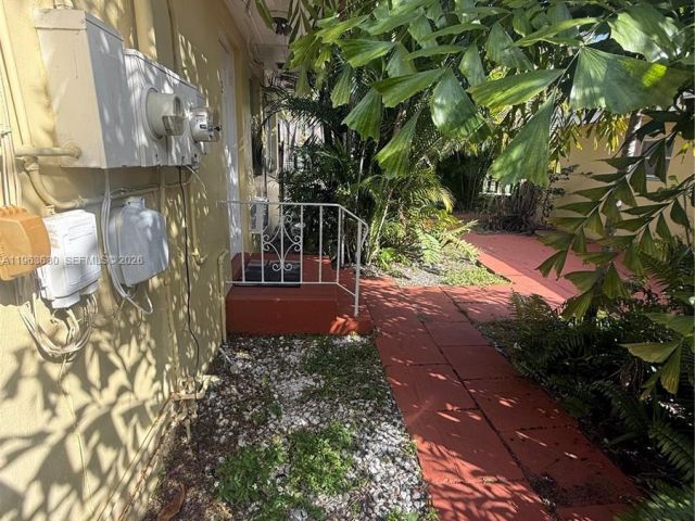 Продажа дома по адресу 1930 Pierce St - фото 7428086