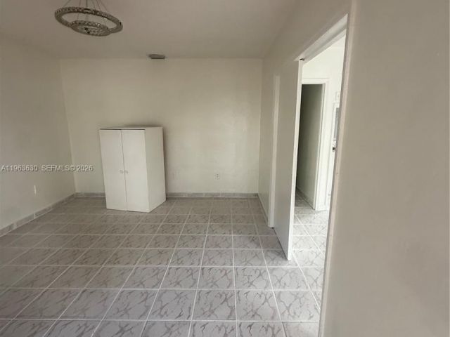 Продажа дома по адресу 1930 Pierce St - фото 7428089