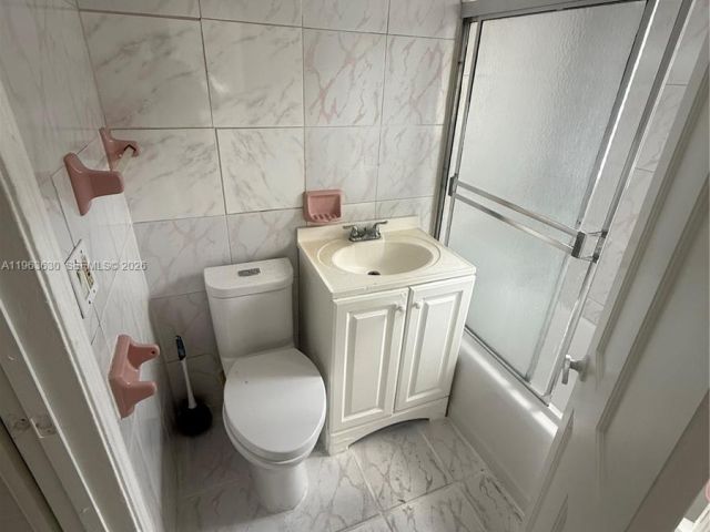 Продажа дома по адресу 1930 Pierce St - фото 7428095