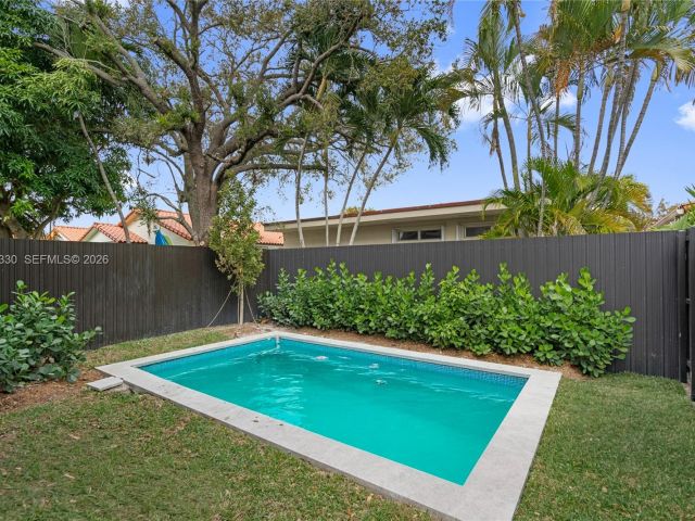 Продажа дома по адресу 1431 SW 20th St - фото 7466128