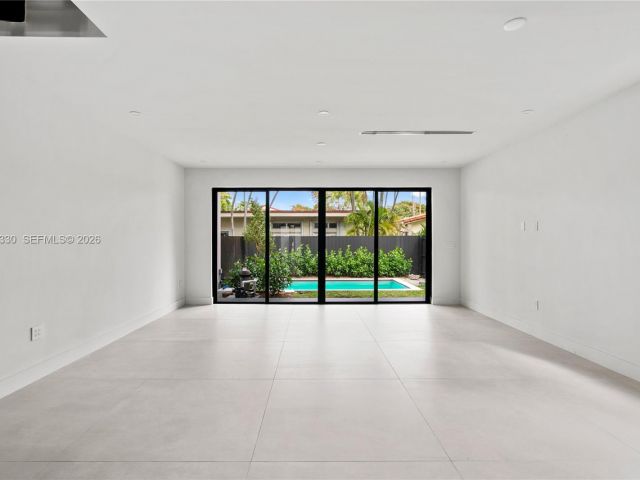 Продажа дома по адресу 1431 SW 20th St - фото 7466131