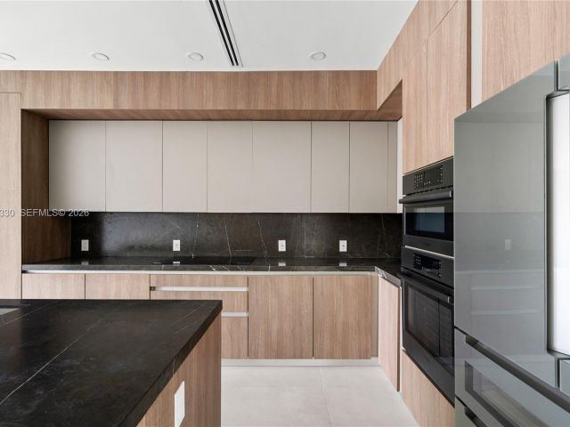 Продажа дома по адресу 1431 SW 20th St - фото 7466134