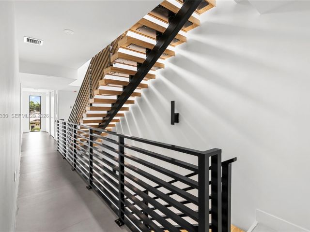 Продажа дома по адресу 1431 SW 20th St - фото 7466137