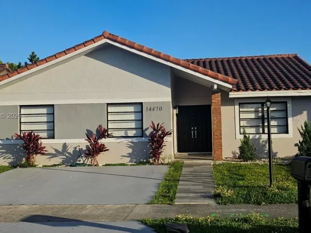 Дом в аренду по адресу 14470 SW 96th Ter - фото 7414074