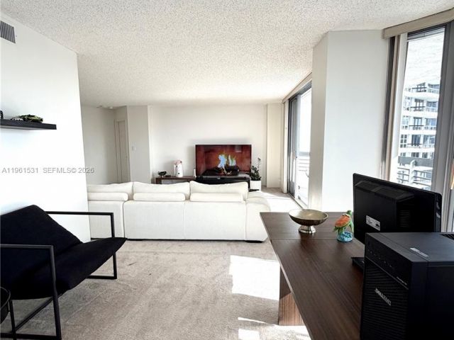 Продажа квартиры #2605 - фото 7413511