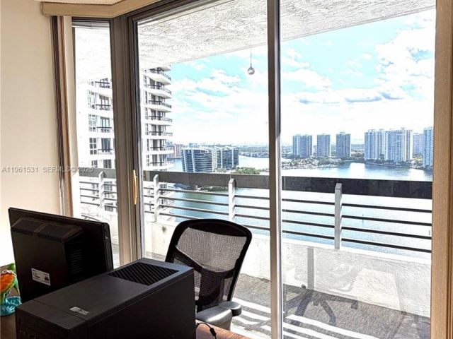 Продажа квартиры #2605 - фото 7413512