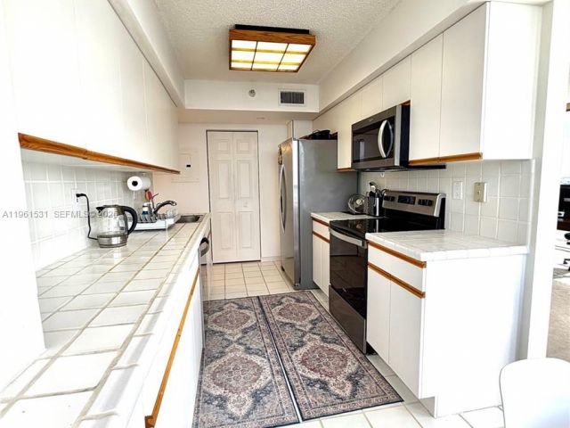 Продажа квартиры #2605 - фото 7413515