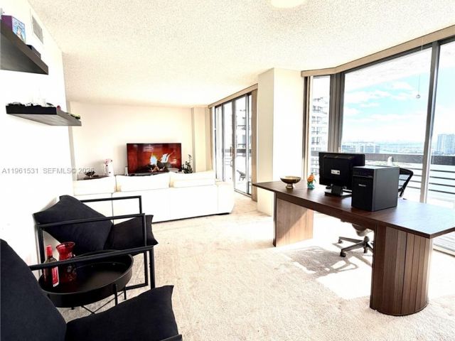 Продажа квартиры #2605 - фото 7413518