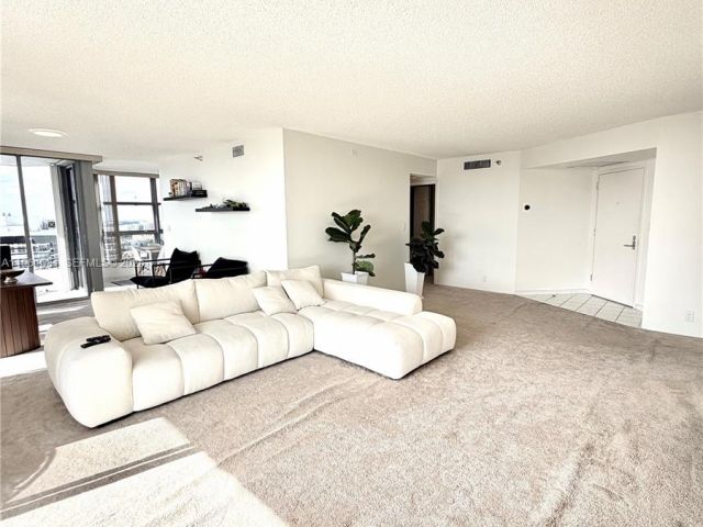 Продажа квартиры #2605 - фото 7413522