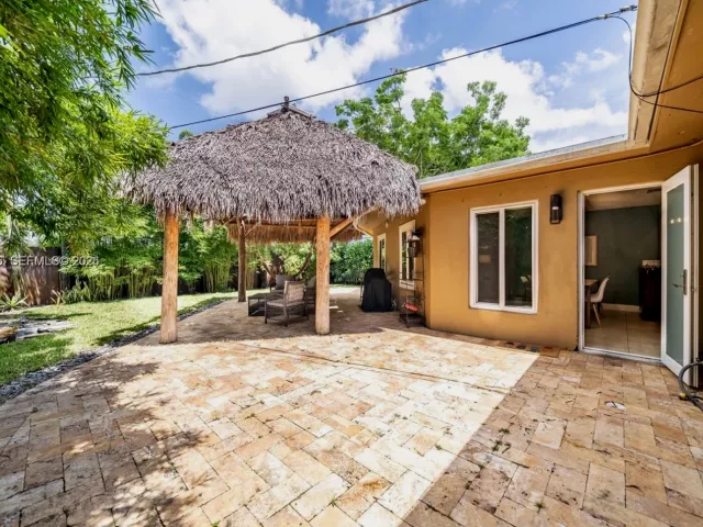 Дом в аренду по адресу 1501 SW 35th Ter - фото 7413655