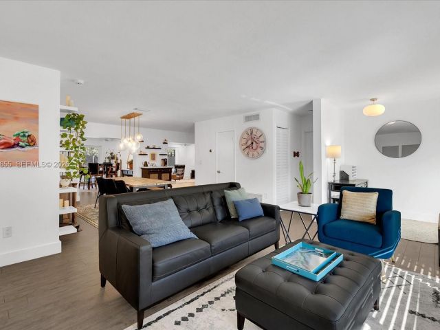 Продажа дома по адресу 8100 SW 92nd Ct - фото 7464445