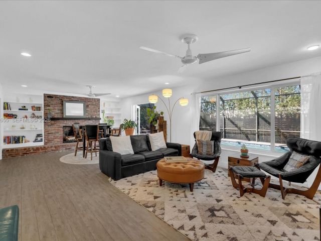 Продажа дома по адресу 8100 SW 92nd Ct - фото 7464450