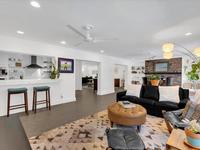 Продажа дома по адресу 8100 SW 92nd Ct - фото 7464451