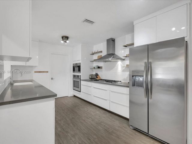 Продажа дома по адресу 8100 SW 92nd Ct - фото 7464453