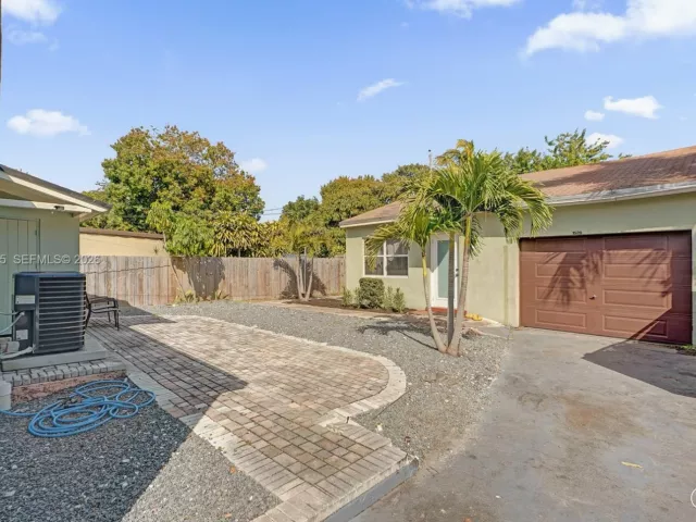 Продажа дома по адресу 1520 NW 3rd Ave - фото 7422412